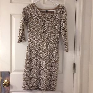 Windsor tan and white lace dress